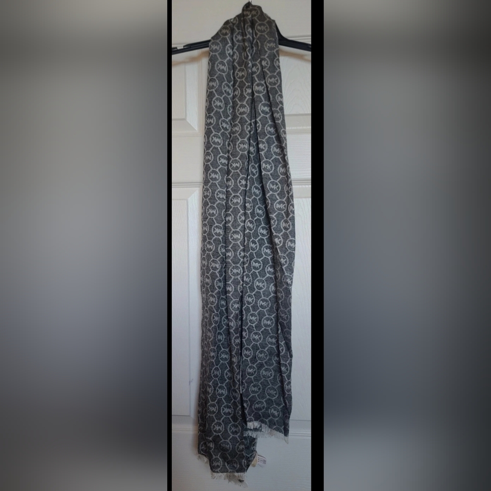 Michael Kors Gray Patterned Women's Scarf